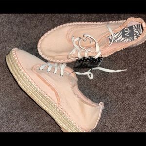 Blush colored canvas shoe! Sz 9 Never worn